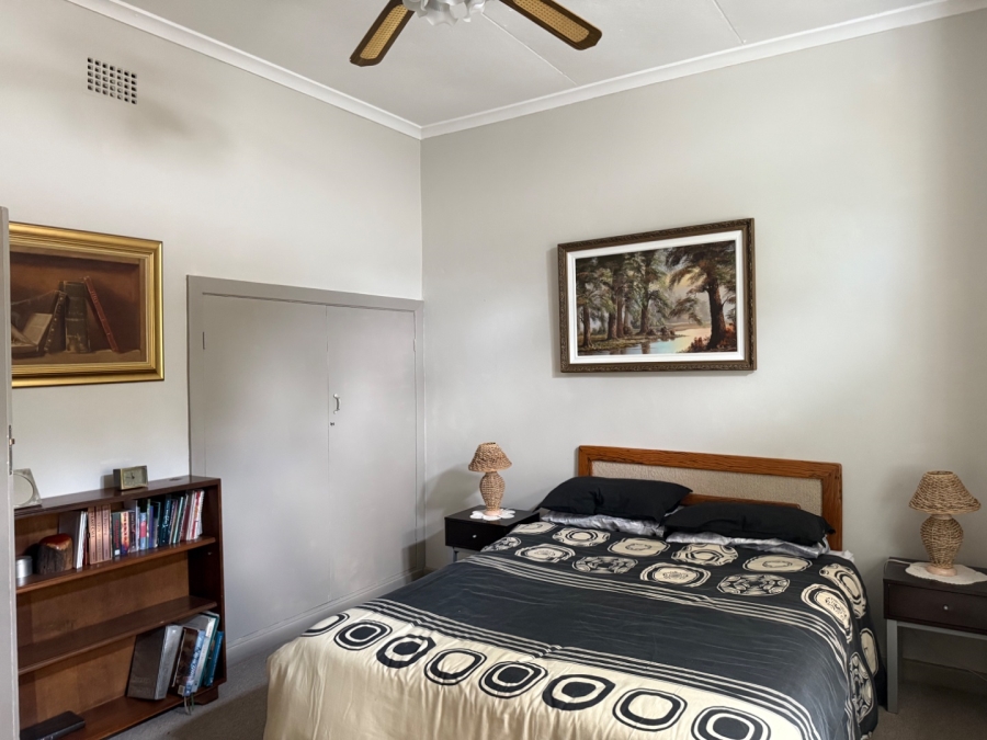 5 Bedroom Property for Sale in Ladismith Western Cape